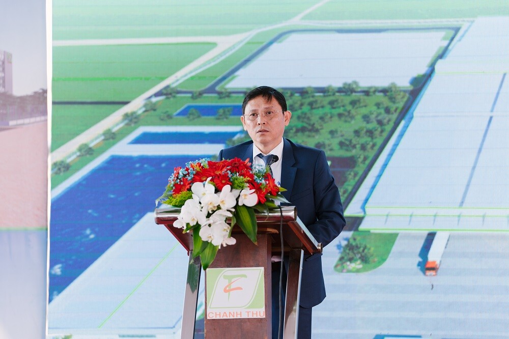 Phó Chủ tịch Thường trực UBND tỉnh Nguyễn Tuấn Hà phát biểu chúc mừng